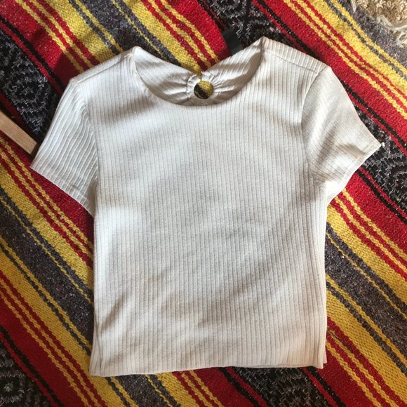 white top - Picture 3 of 3